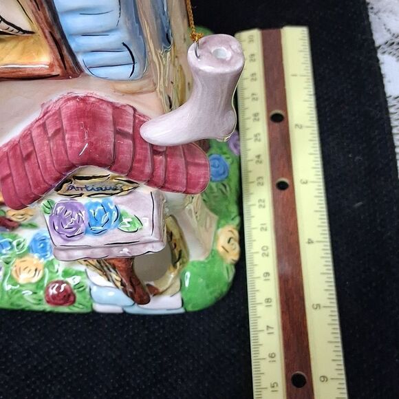 Victorian House Tealite Holder with box - Picture 9 of 11